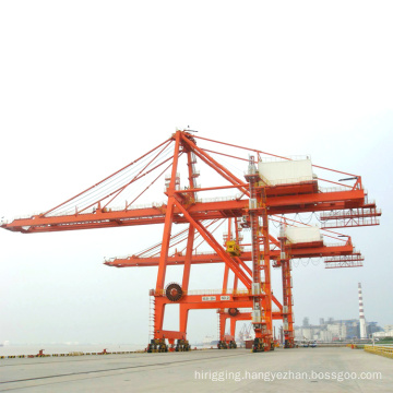 shipping container straddle carrier crane